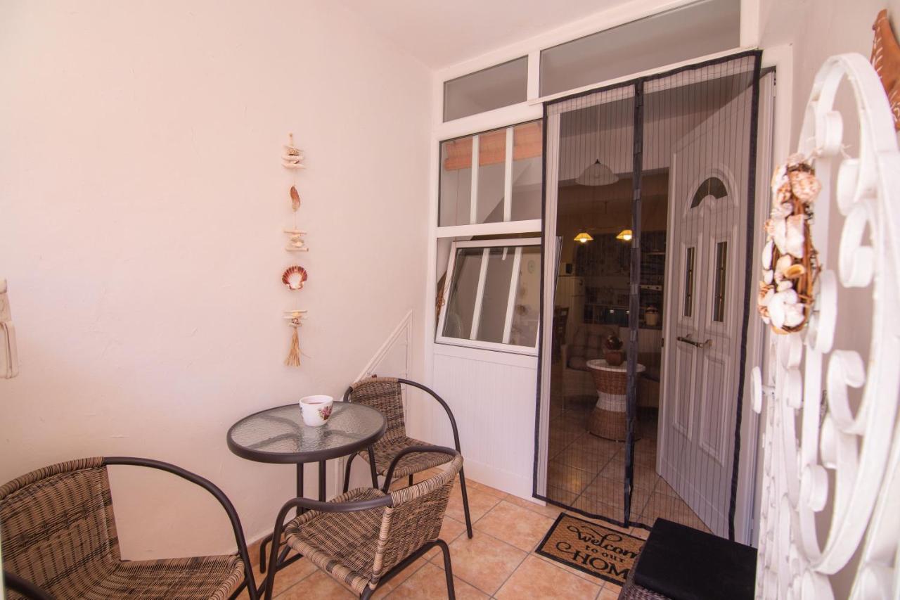 Jo'S Guesthouse, Benitses เวนิทเซส ภายนอก รูปภาพ