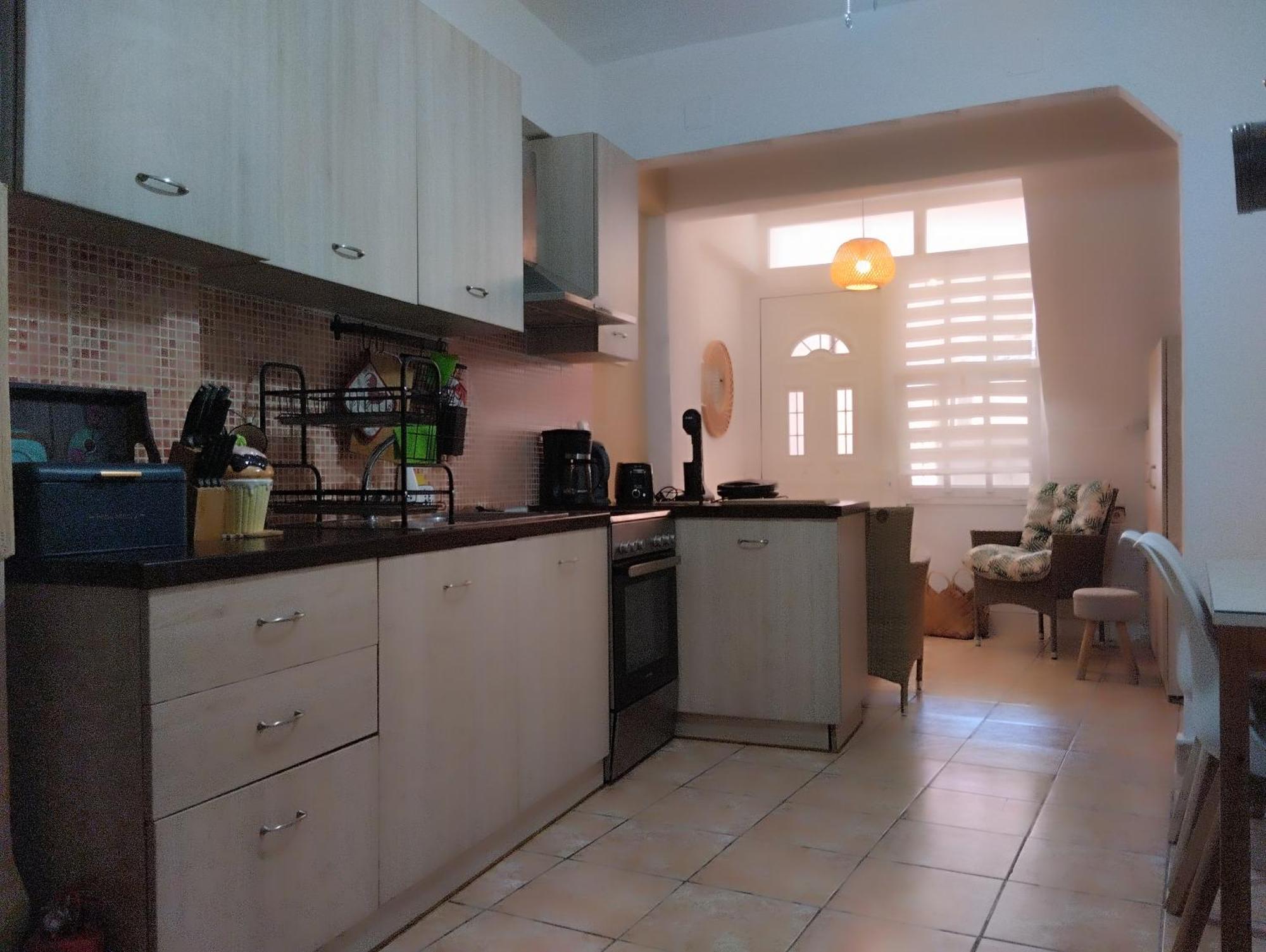 Jo'S Guesthouse, Benitses เวนิทเซส ภายนอก รูปภาพ