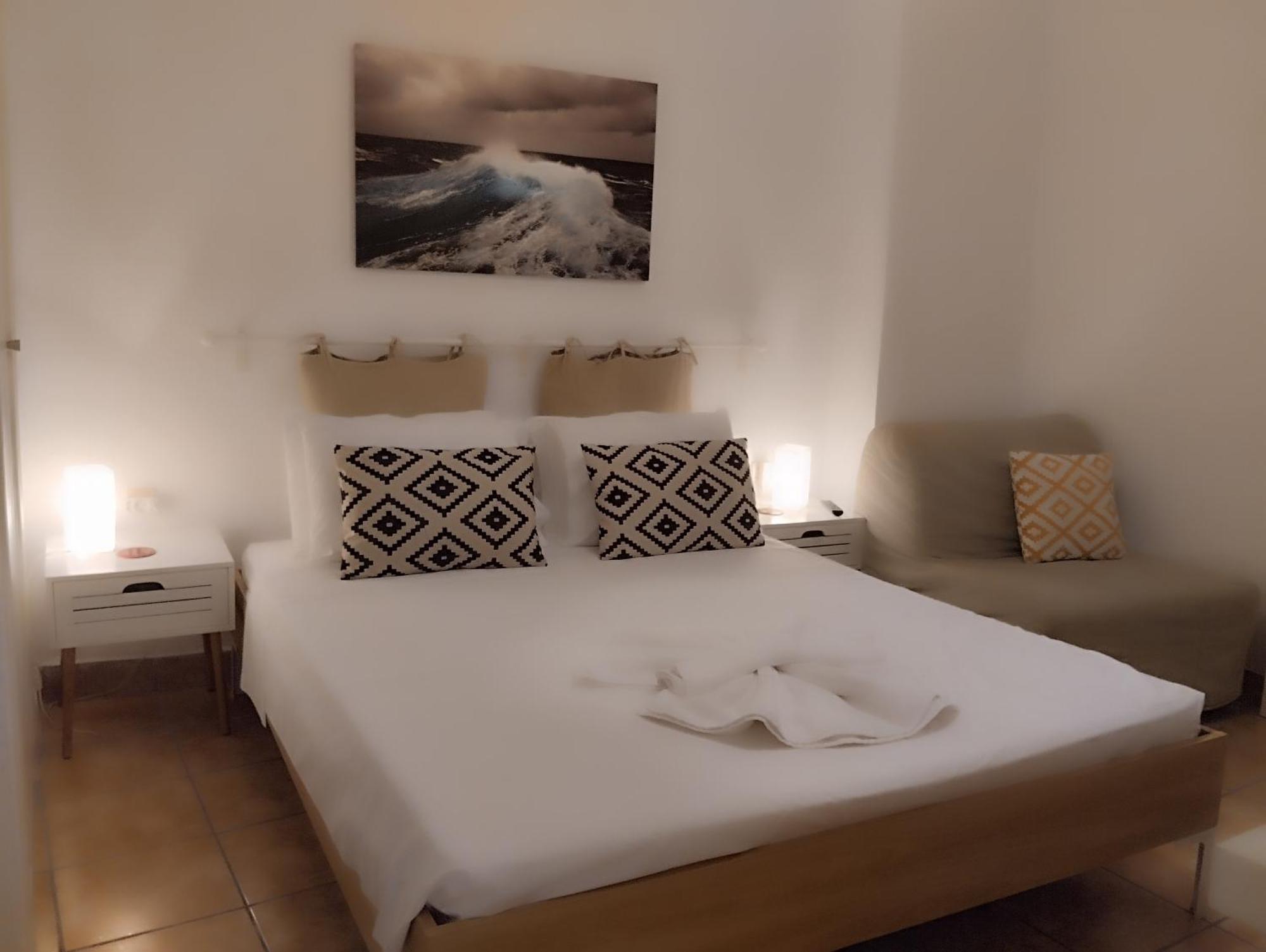 Jo'S Guesthouse, Benitses เวนิทเซส ภายนอก รูปภาพ