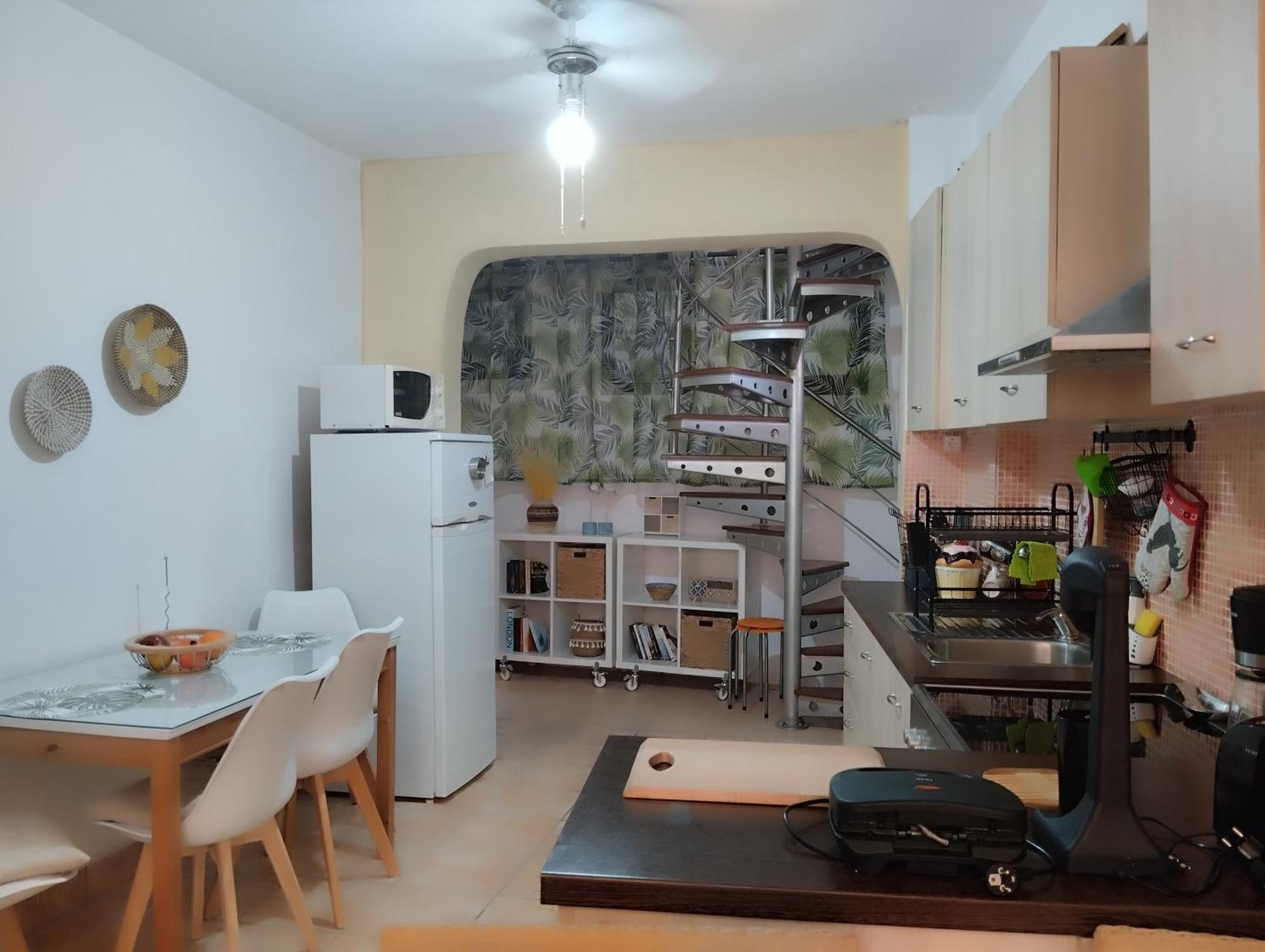Jo'S Guesthouse, Benitses เวนิทเซส ภายนอก รูปภาพ